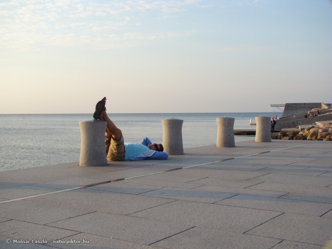 A meditációt is ki kell pihenni! A meditációt is ki kell pihenni!